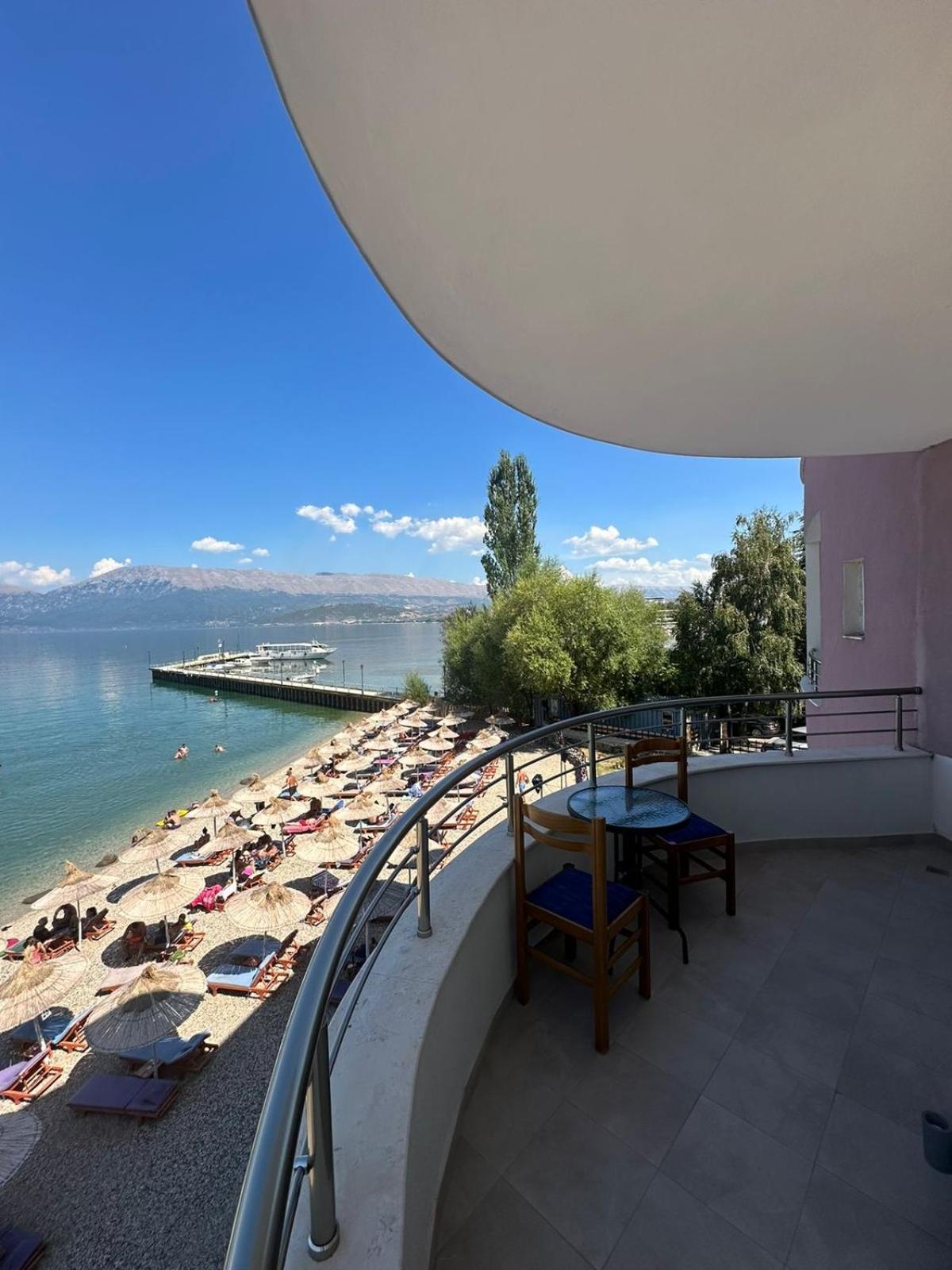Hotel Demoli Pogradec Buitenkant foto