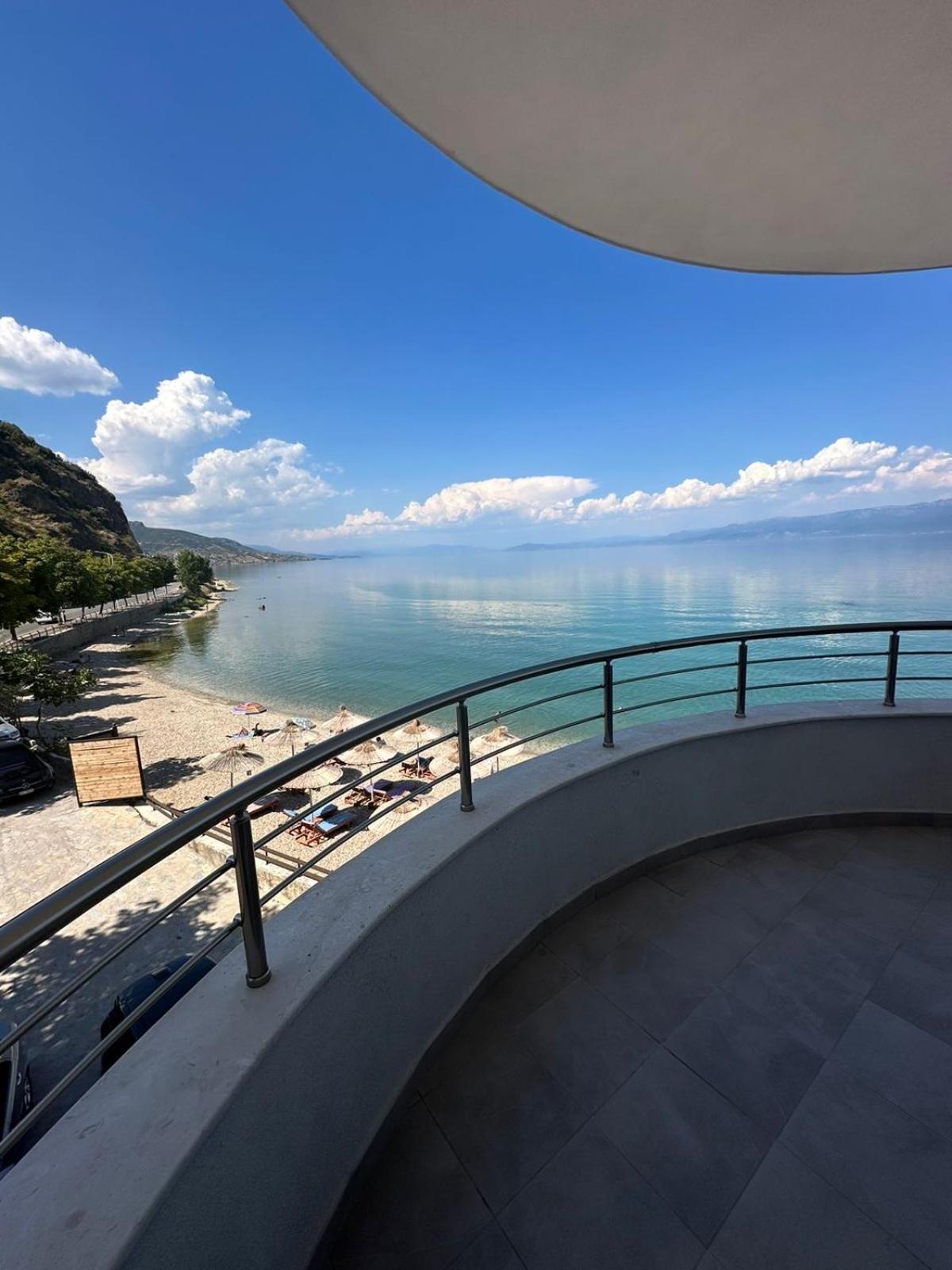 Hotel Demoli Pogradec Buitenkant foto