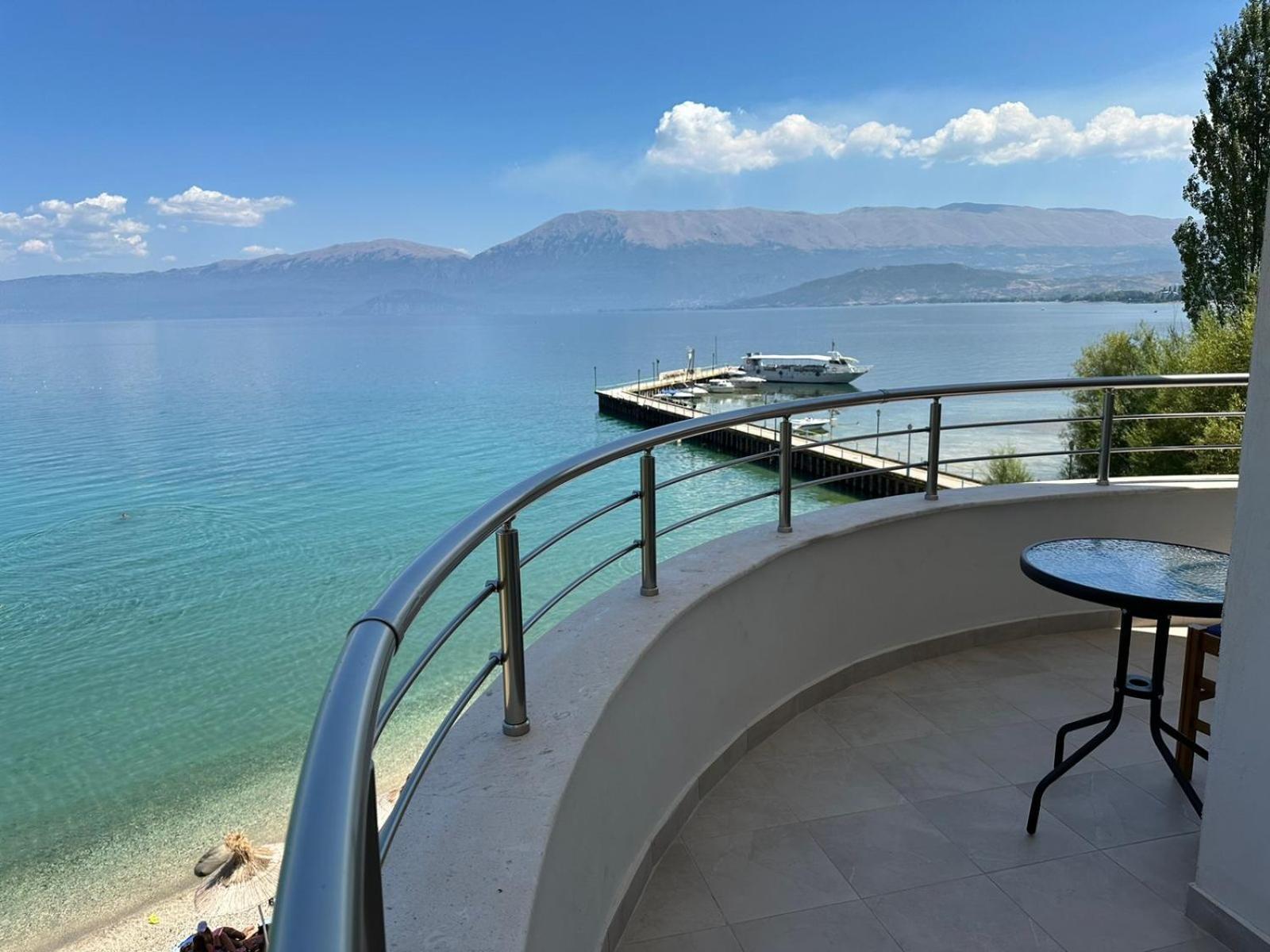 Hotel Demoli Pogradec Buitenkant foto