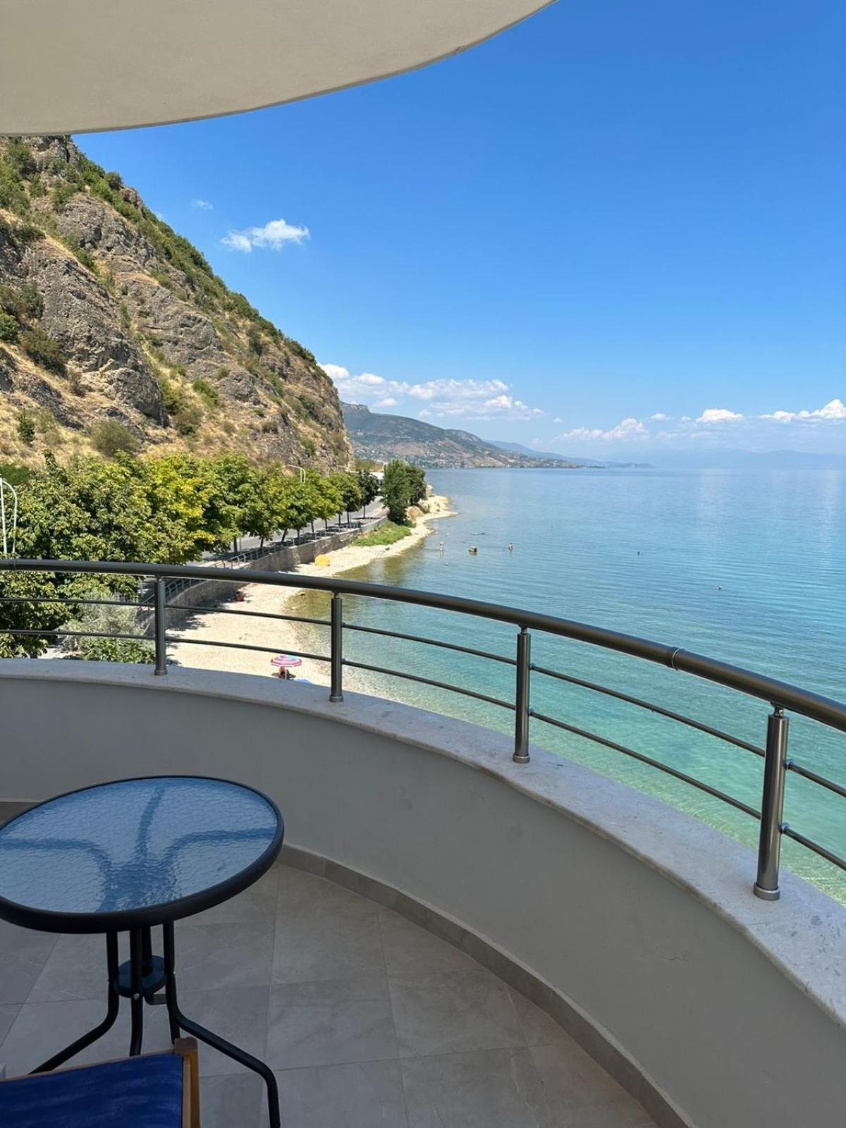Hotel Demoli Pogradec Buitenkant foto