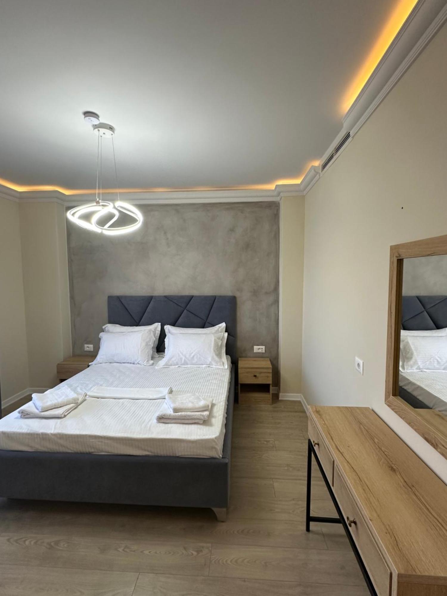 Hotel Demoli Pogradec Buitenkant foto