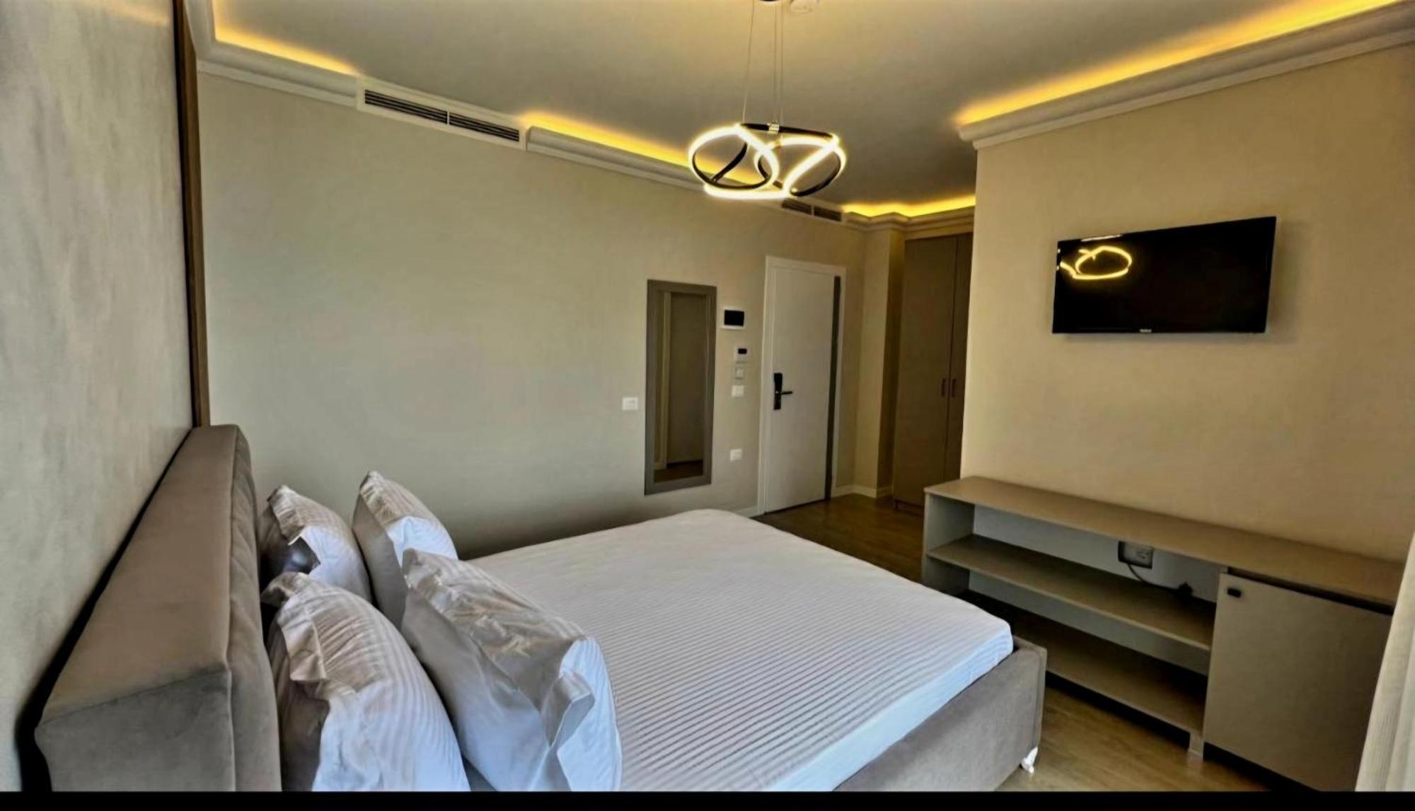 Hotel Demoli Pogradec Buitenkant foto