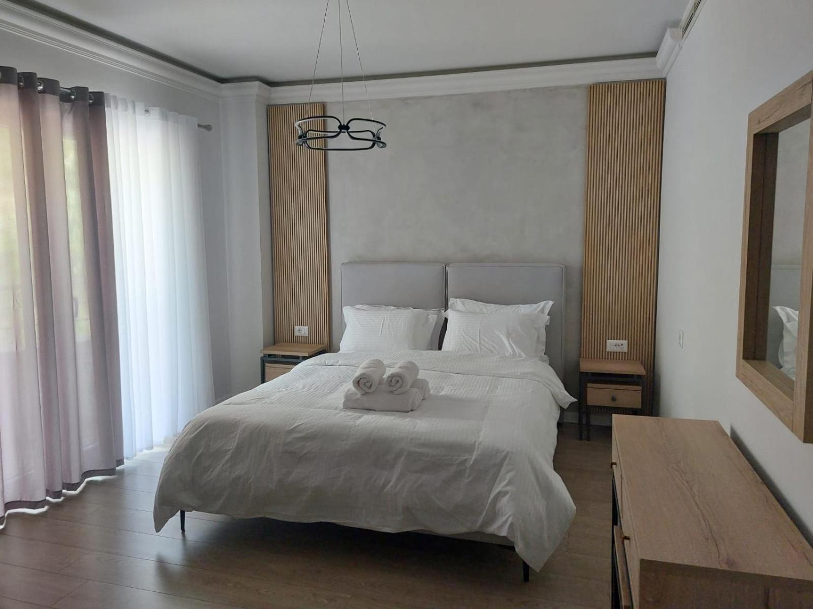 Hotel Demoli Pogradec Buitenkant foto